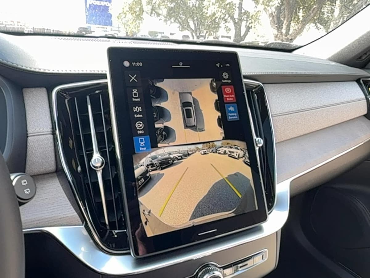 2026 Volvo XC90 - Image 22