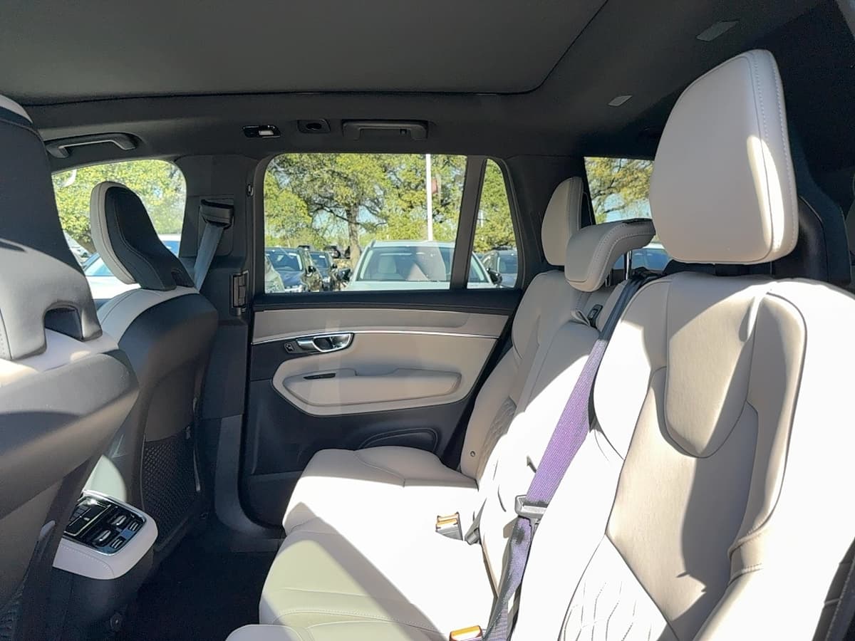 2026 Volvo XC90 - Image 14