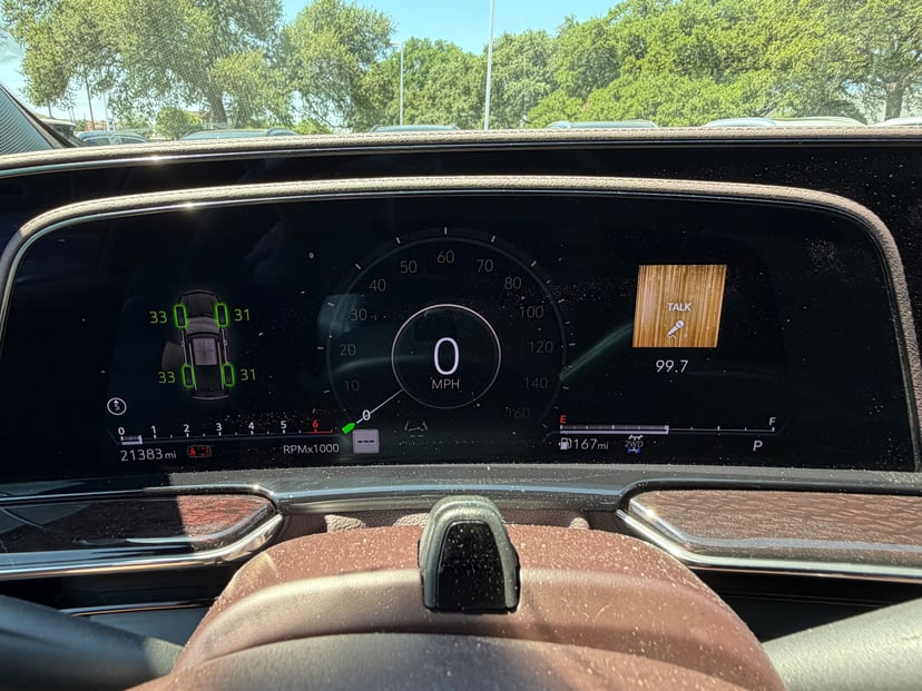 2024 CADILLAC Escalade - Image 19