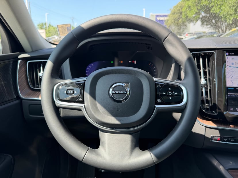 2023 Volvo XC60 - Image 16