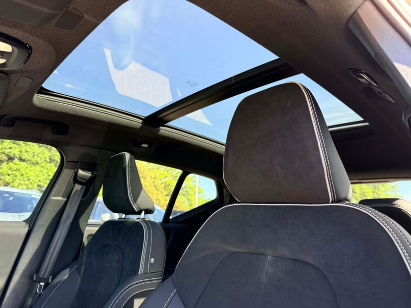 2023 Volvo XC40 Recharge Pure Electric - Image 11