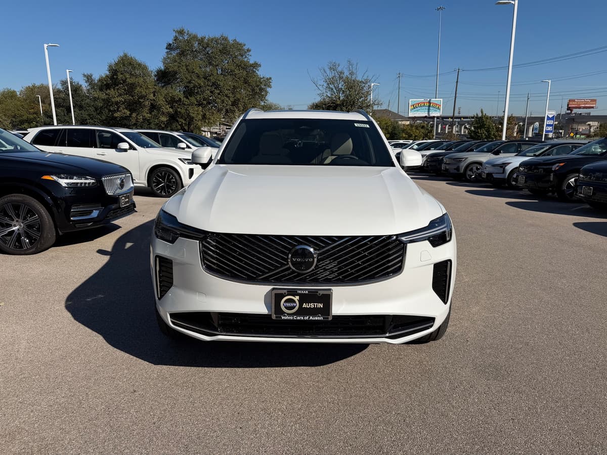 2026 Volvo XC90 plug-in hybrid - Image 6