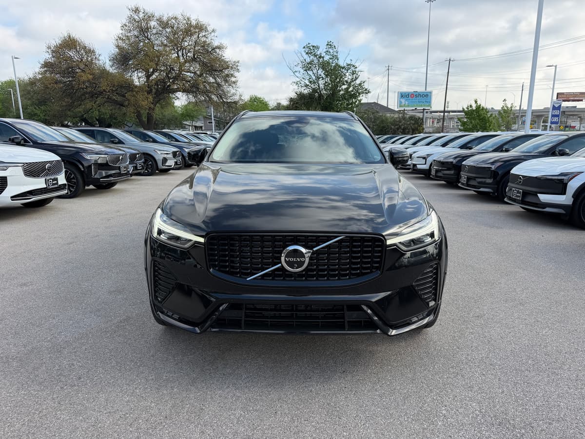 2024 Volvo XC60 - Image 8