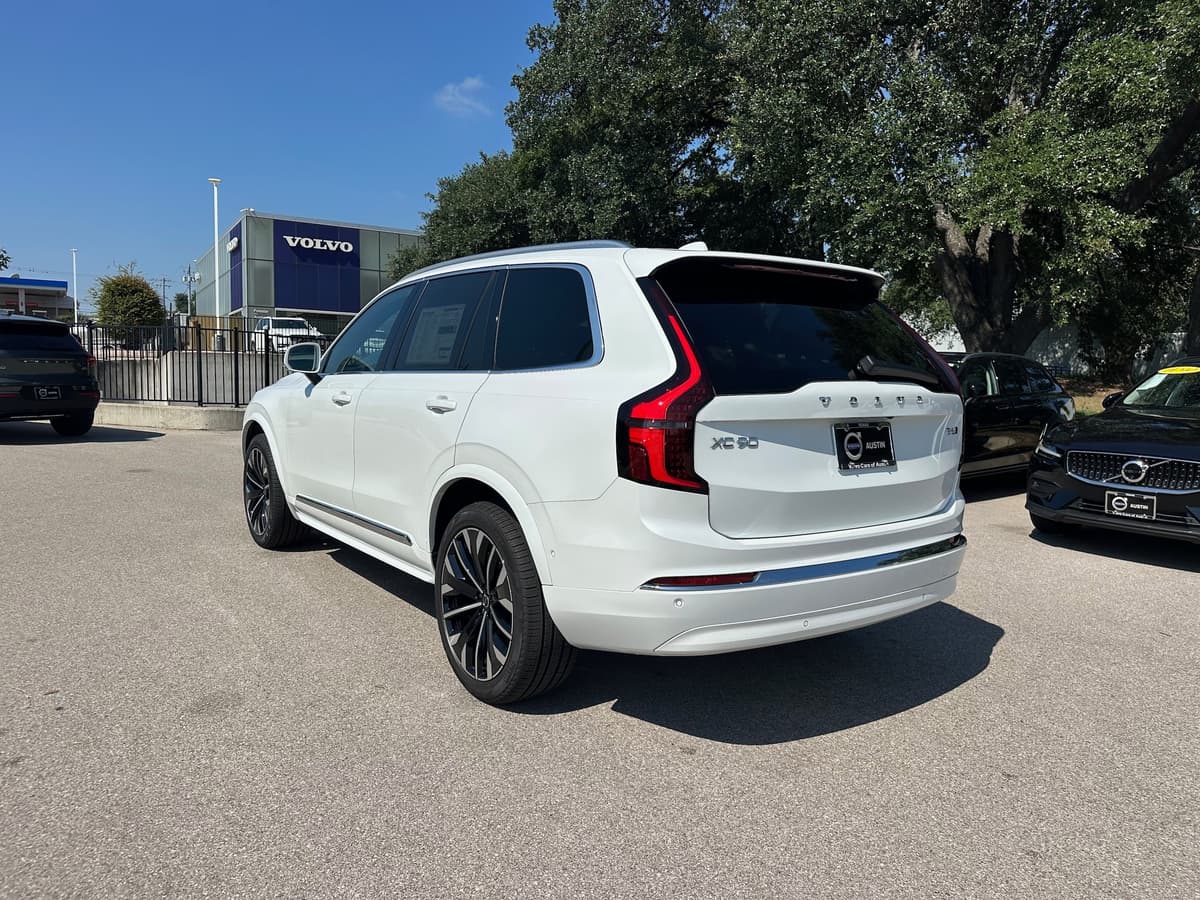 2026 Volvo XC90 - Image 4