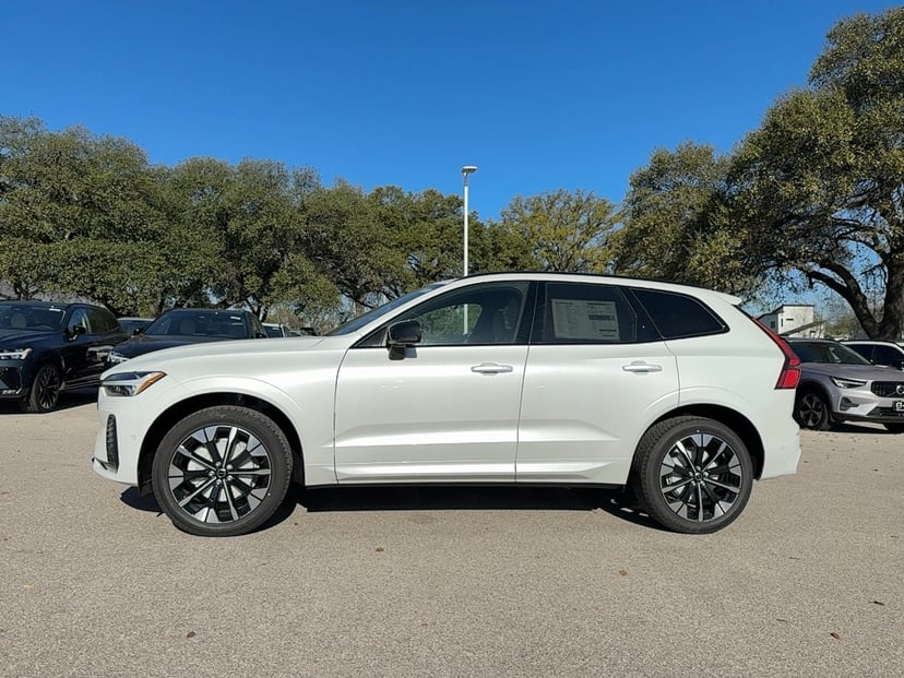 2026 Volvo XC60 - Image 2