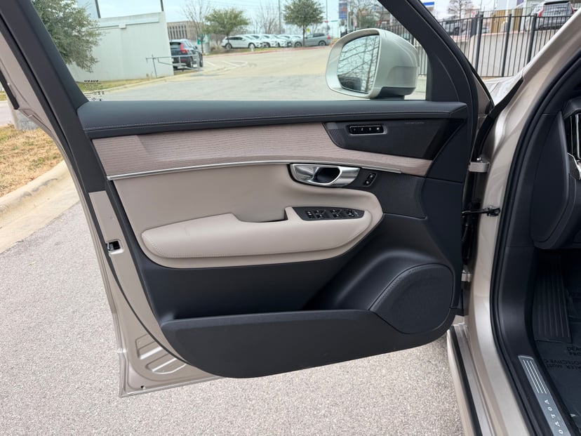 2026 Volvo XC90 - Image 19