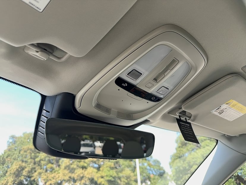 2025 Volvo XC90 plug-in hybrid - Image 24