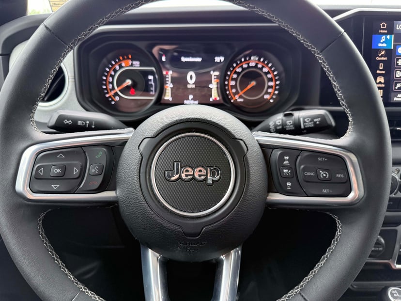 2025 Jeep Wrangler - Image 19