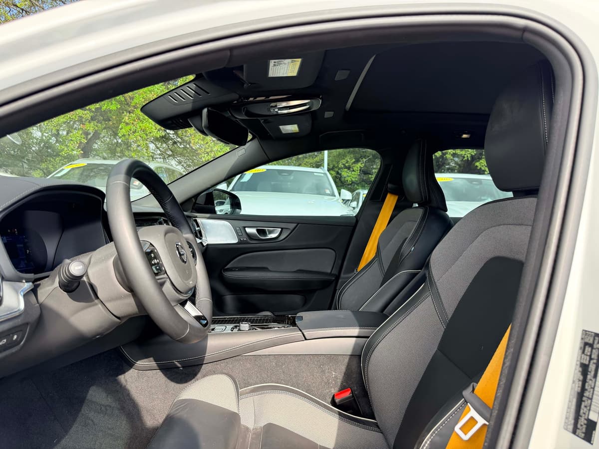 2024 Volvo V60 plug-in hybrid - Image 11