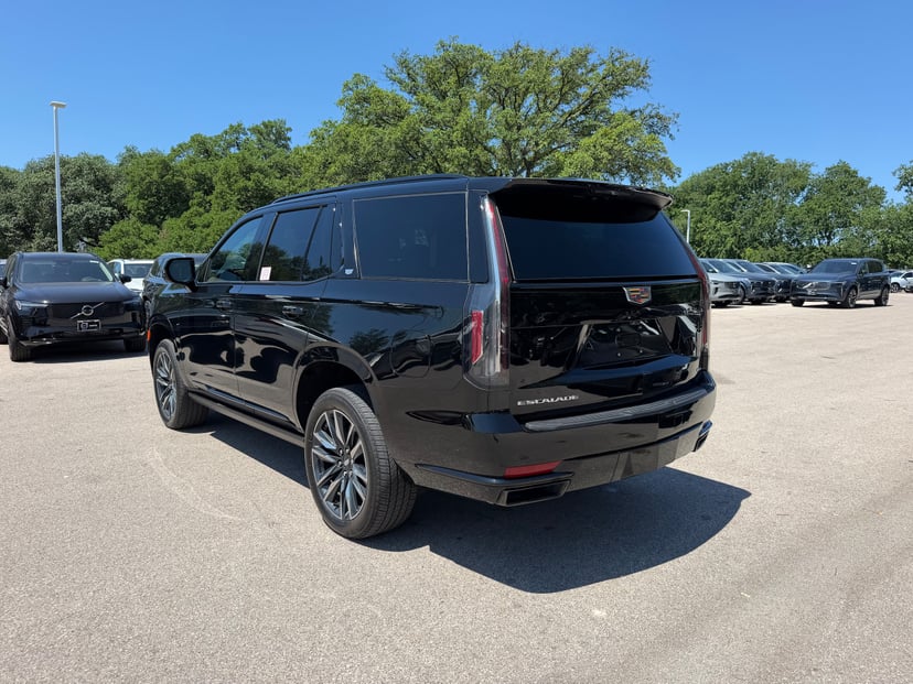 2024 CADILLAC Escalade - Image 4