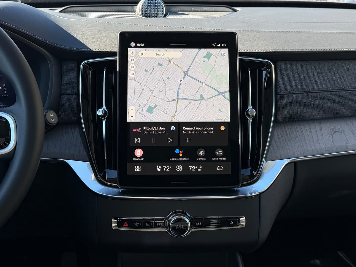 2026 Volvo XC90 - Image 13