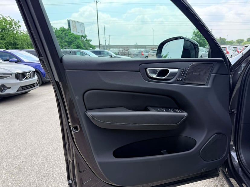 2024 Volvo XC60 - Image 10
