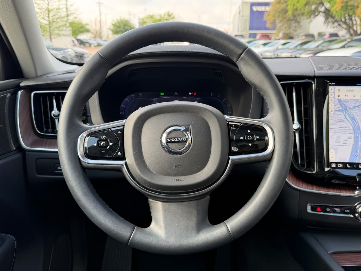 2024 Volvo XC60 - Image 18