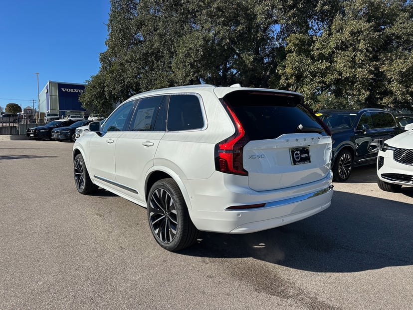 2026 Volvo XC90 - Image 2