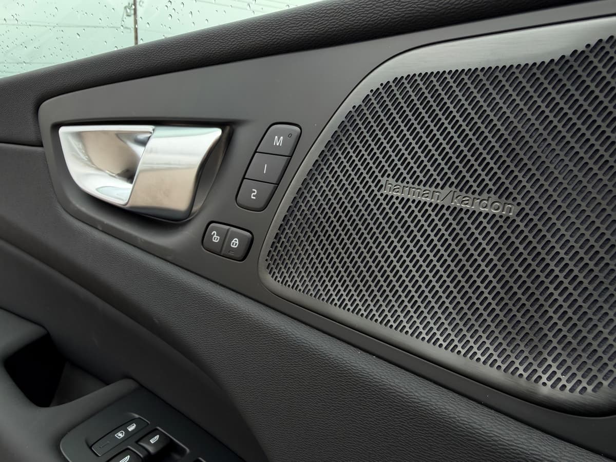 2026 Volvo XC60 - Image 19