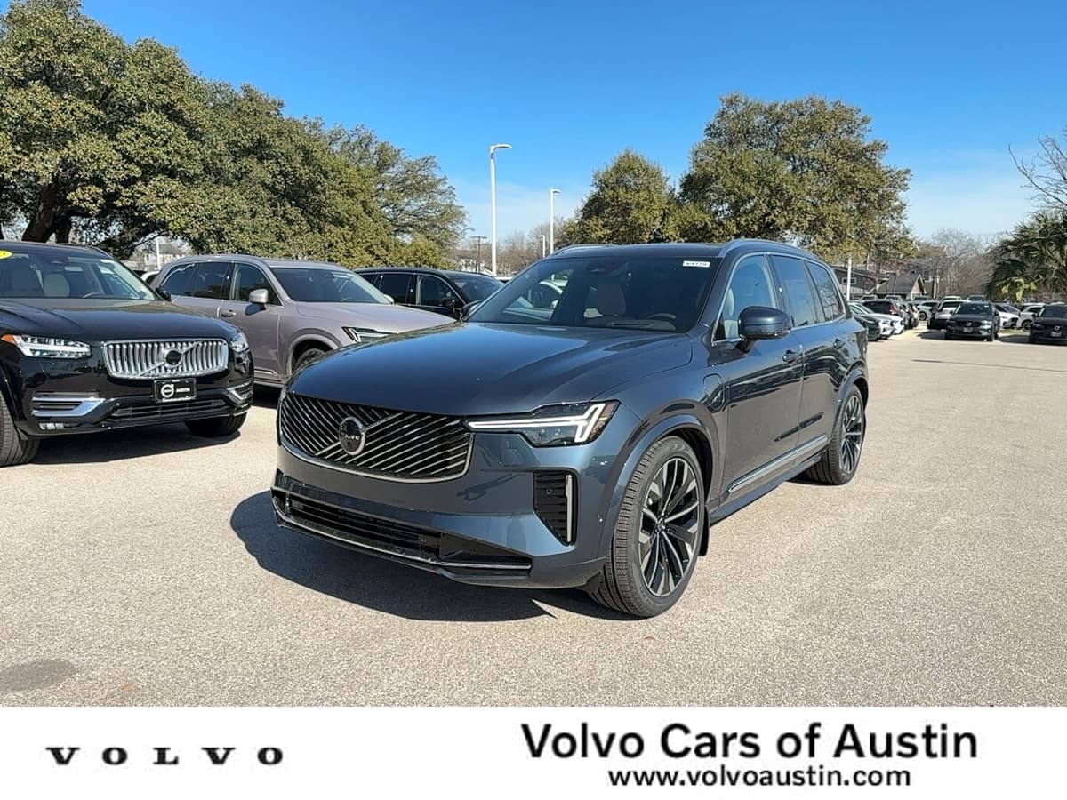 2026 Volvo XC90 plug-in hybrid - Image 1