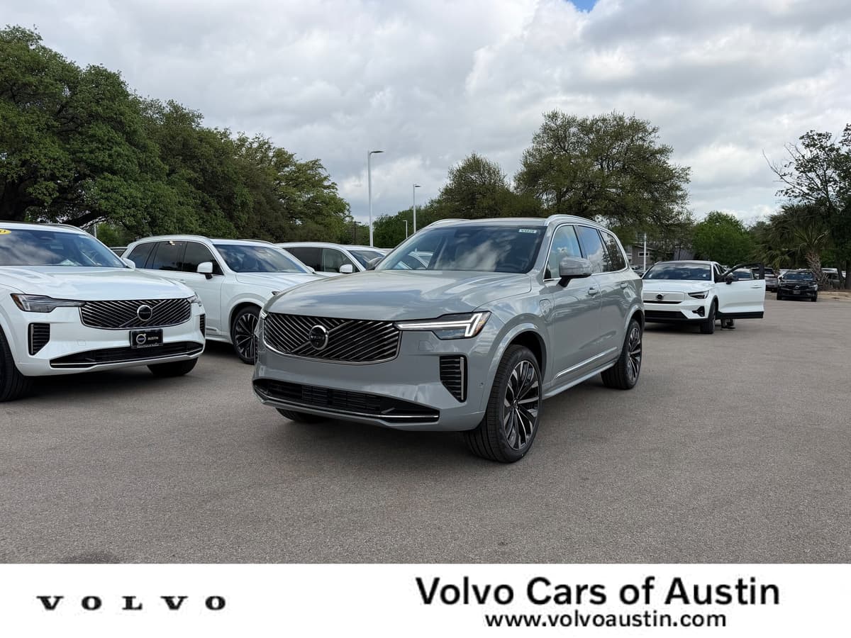 2026 Volvo XC90 plug-in hybrid - Image 1