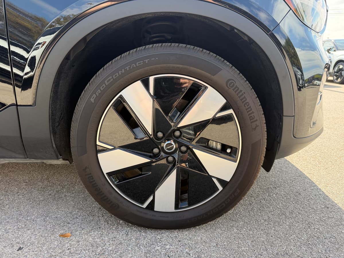 2024 Volvo XC40 Recharge Pure Electric - Image 9