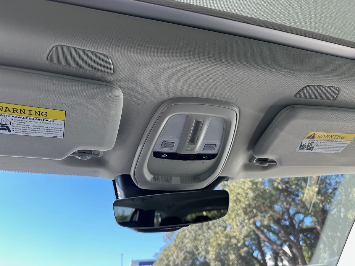 2026 Volvo XC90 - Image 16