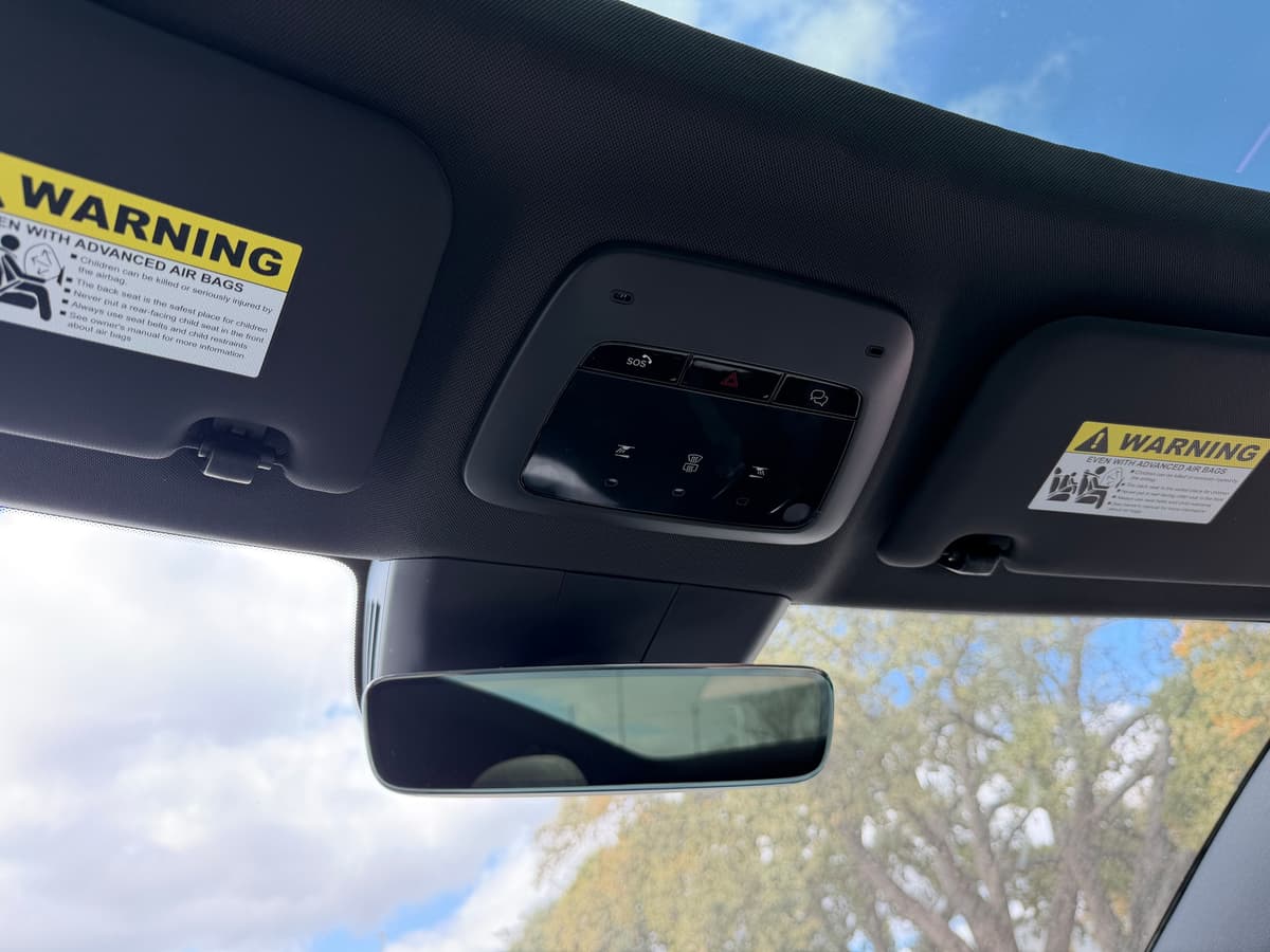 2026 Volvo EX30 - Image 16