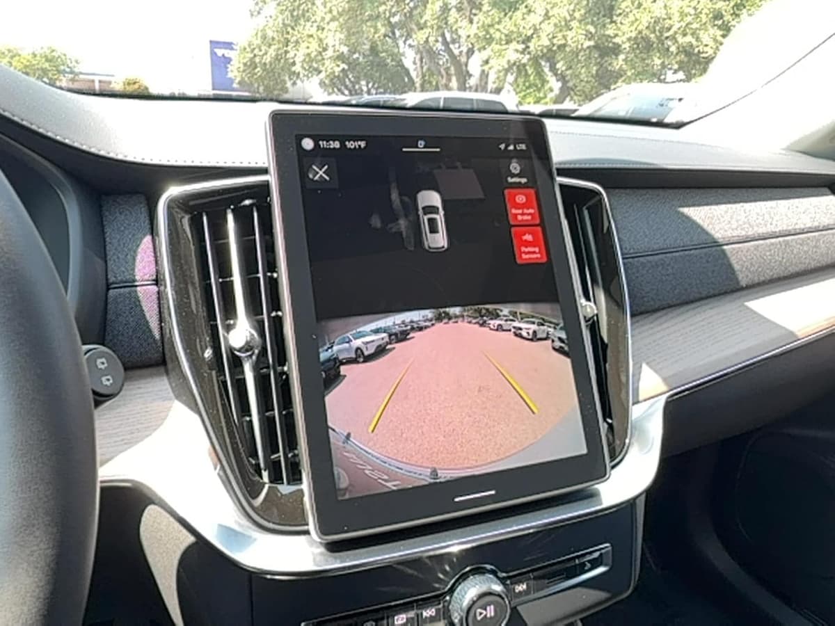 2025 Volvo XC90 - Image 22