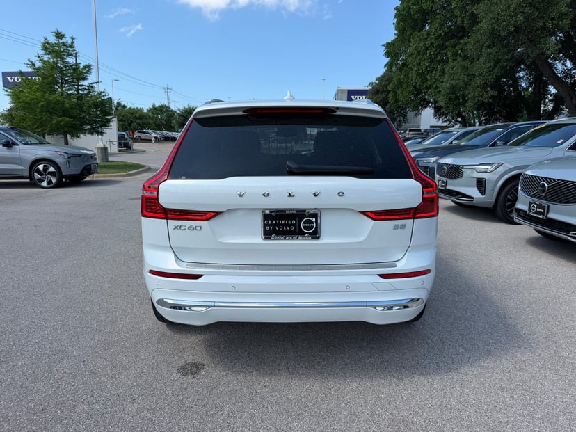 2023 Volvo XC60 - Image 4