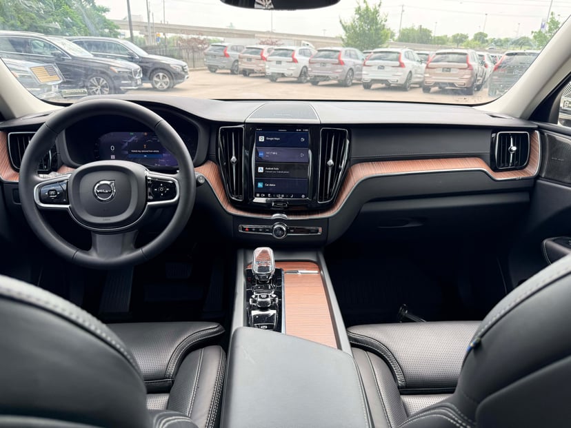 2024 Volvo XC60 - Image 17