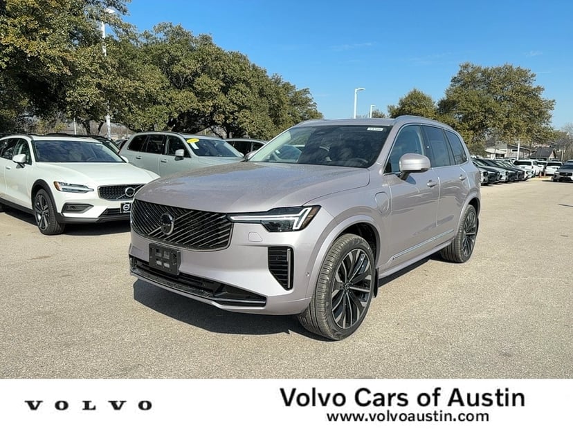 2026 Volvo XC90 plug-in hybrid - Image 2