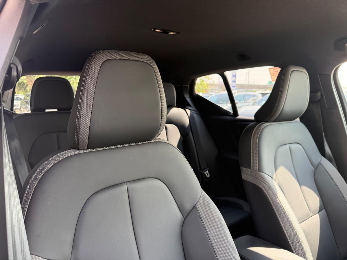 2024 Volvo XC40 Recharge Pure Electric - Image 11