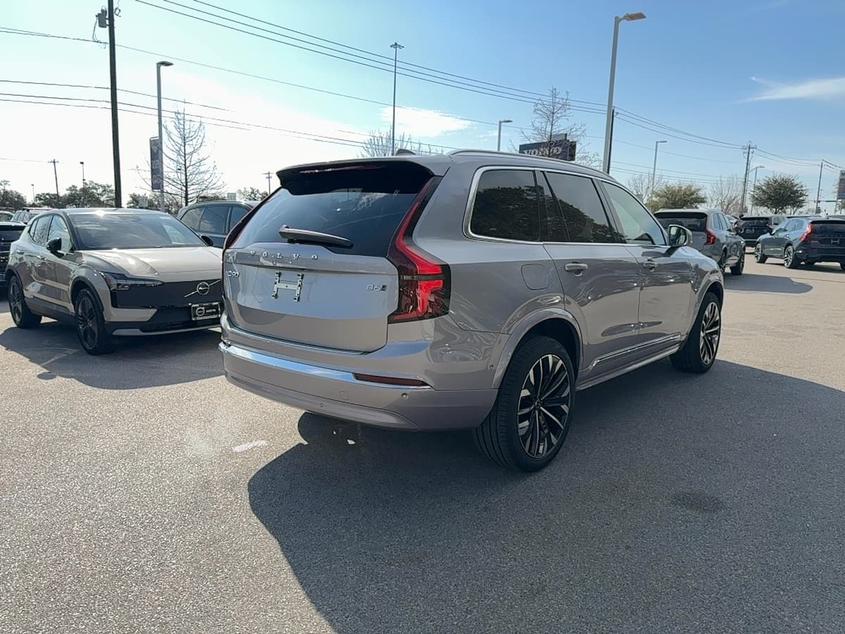 2026 Volvo XC90 - Image 7