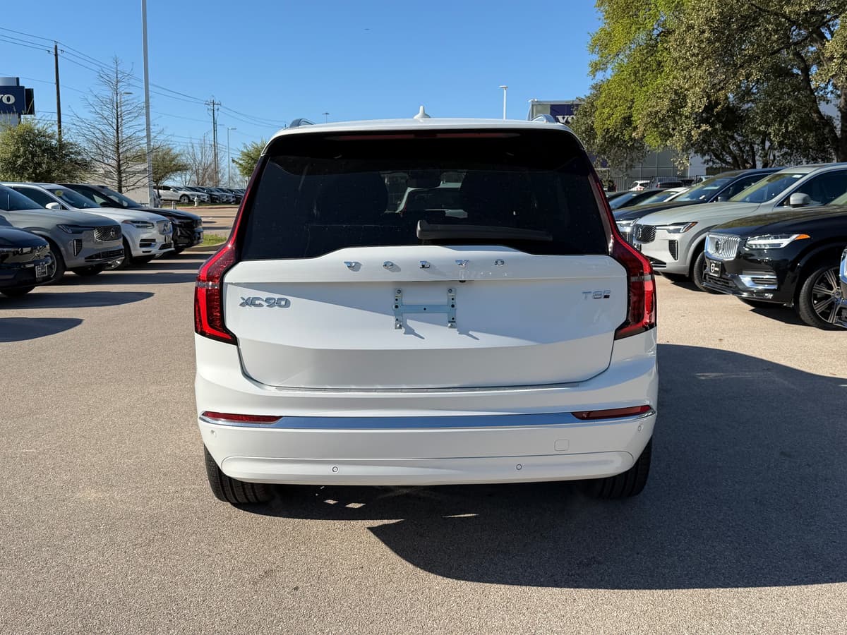 2026 Volvo XC90 plug-in hybrid - Image 5