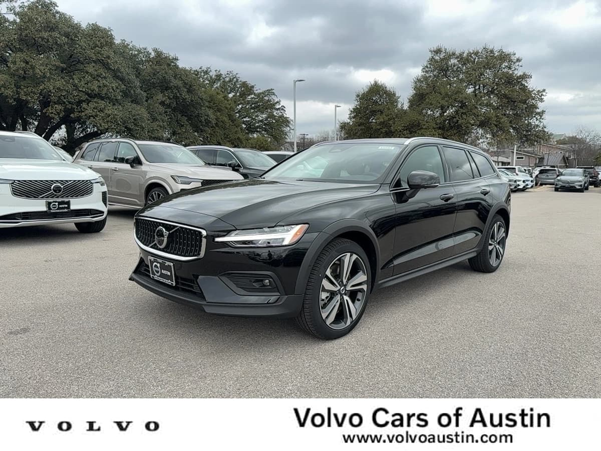 2026 Volvo V60 Cross Country - Image 1