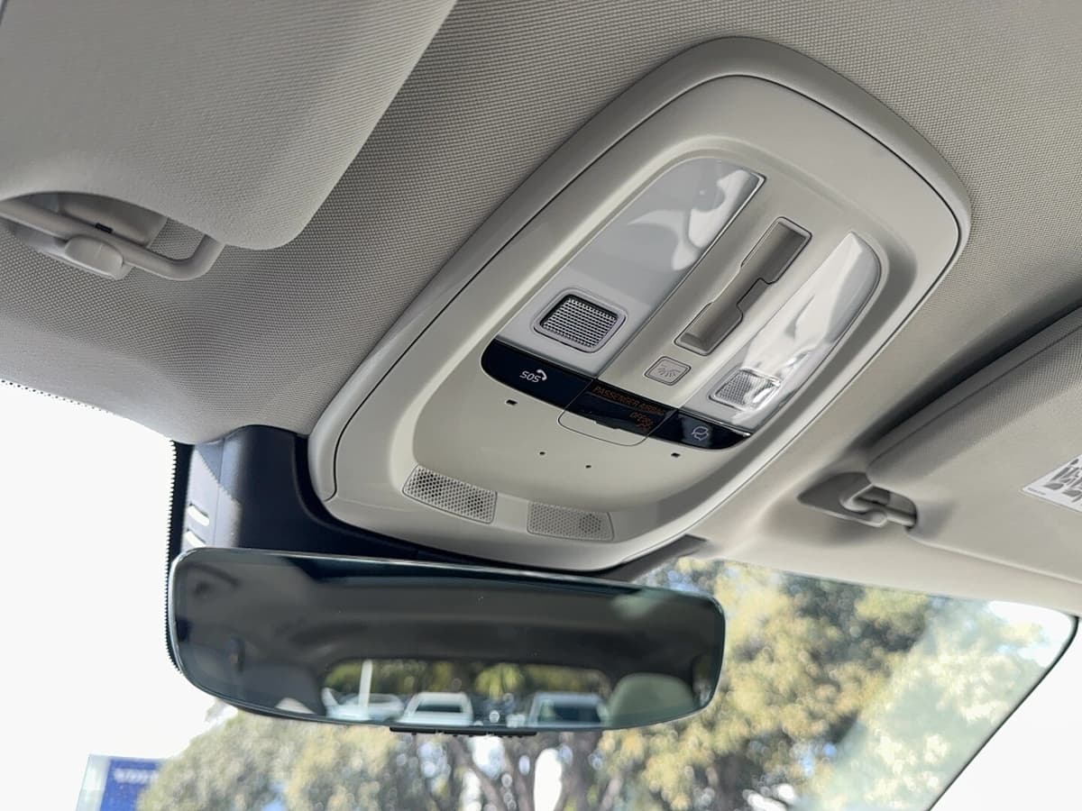 2026 Volvo XC90 - Image 25