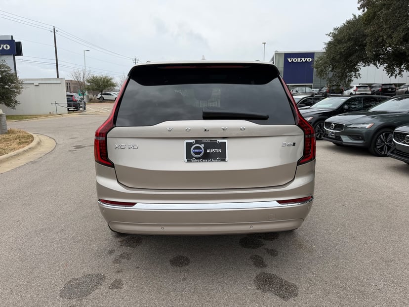 2026 Volvo XC90 - Image 5