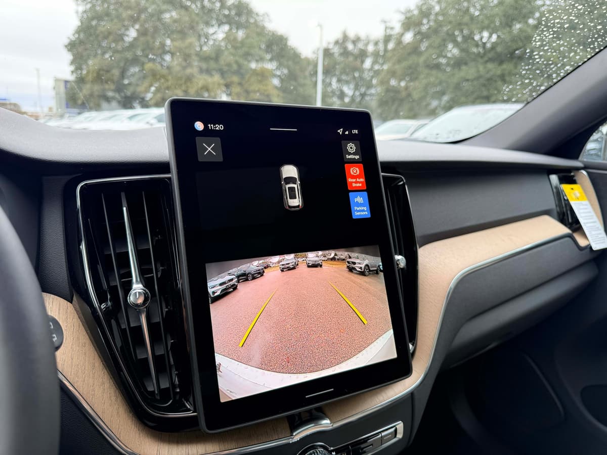 2026 Volvo XC60 - Image 22