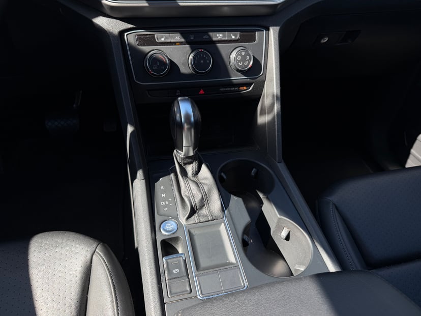2018 Volkswagen Atlas - Image 16