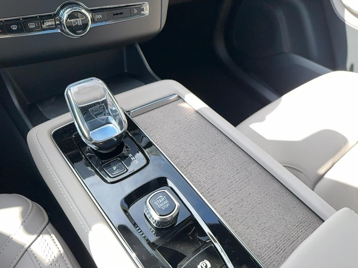 2026 Volvo XC90 - Image 24