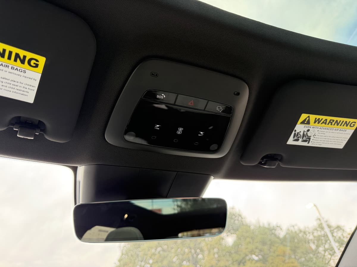 2026 Volvo EX30 Cross Country - Image 17