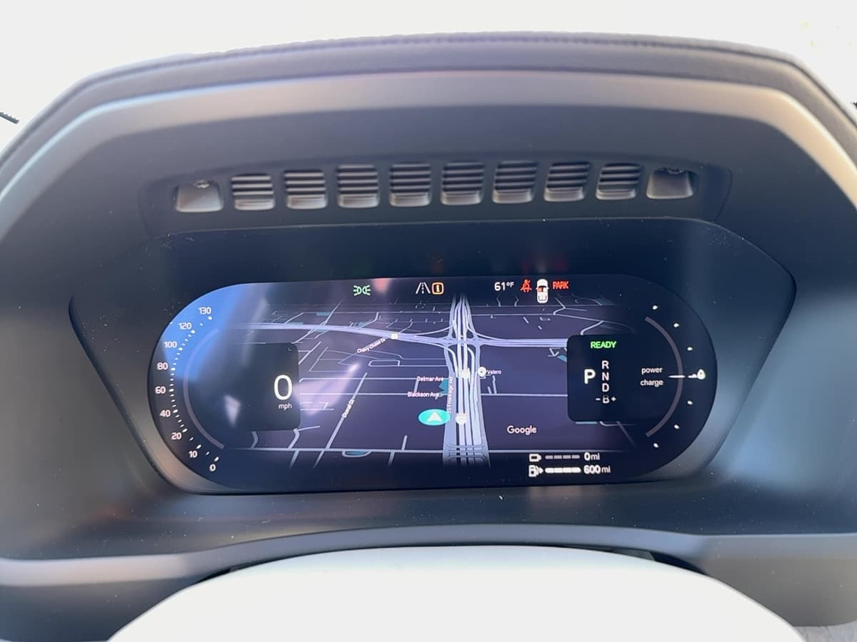 2026 Volvo XC90 plug-in hybrid - Image 23