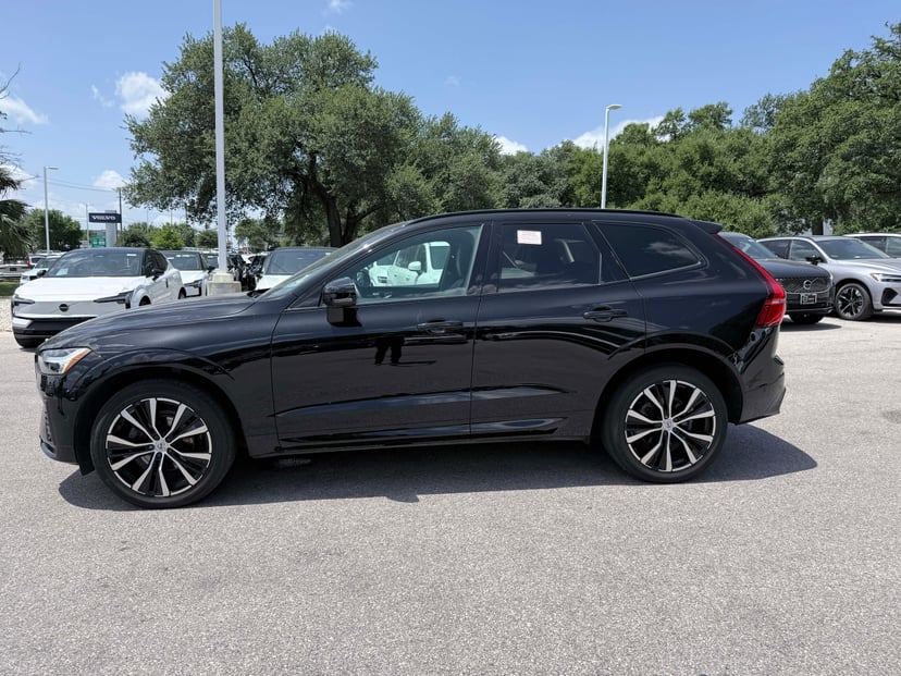 2024 Volvo XC60 - Image 2