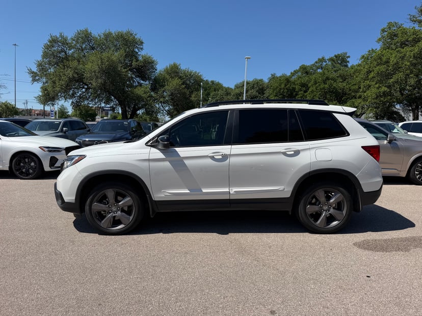 2021 Honda Passport - Image 2