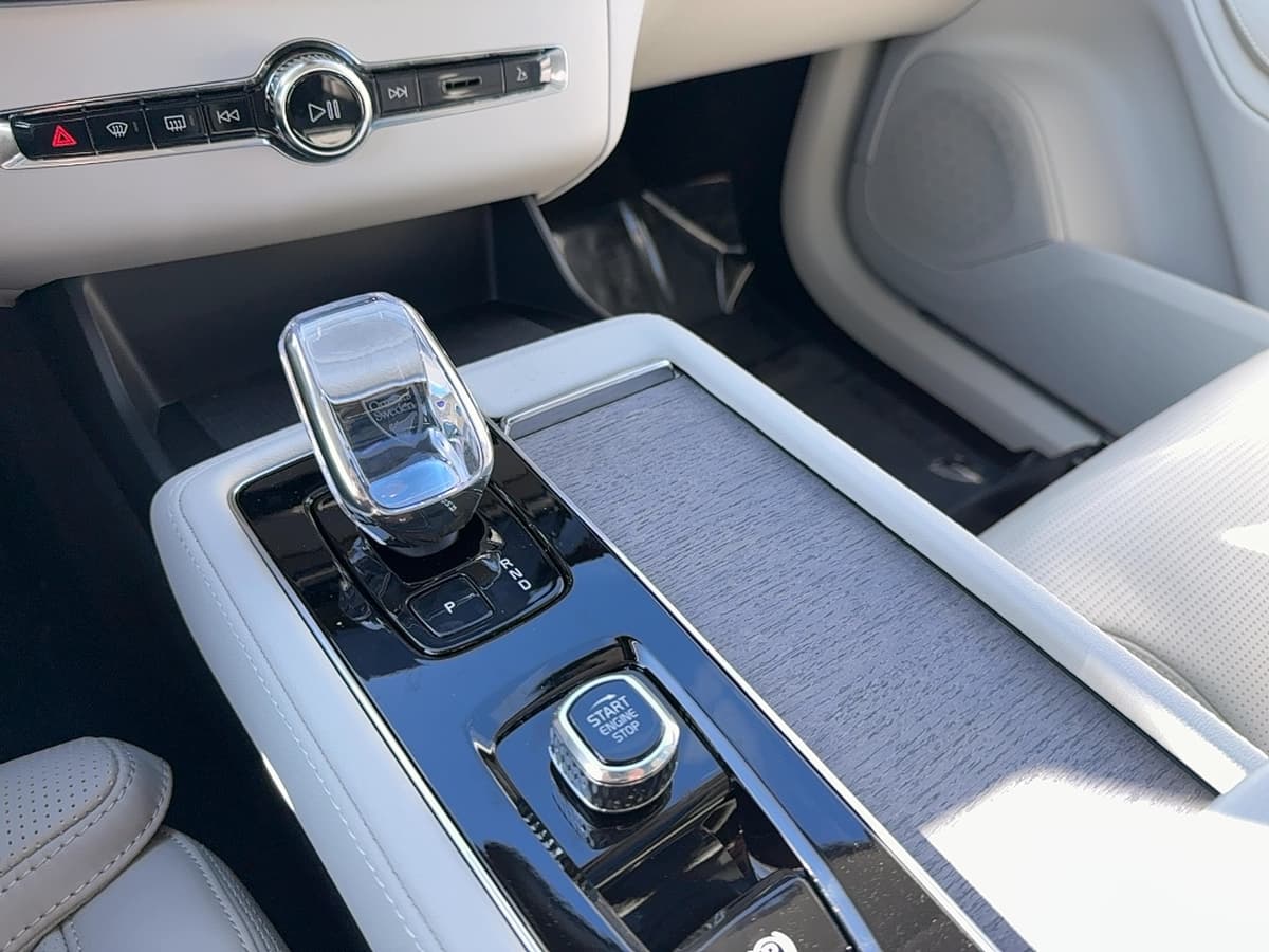 2026 Volvo XC90 - Image 24
