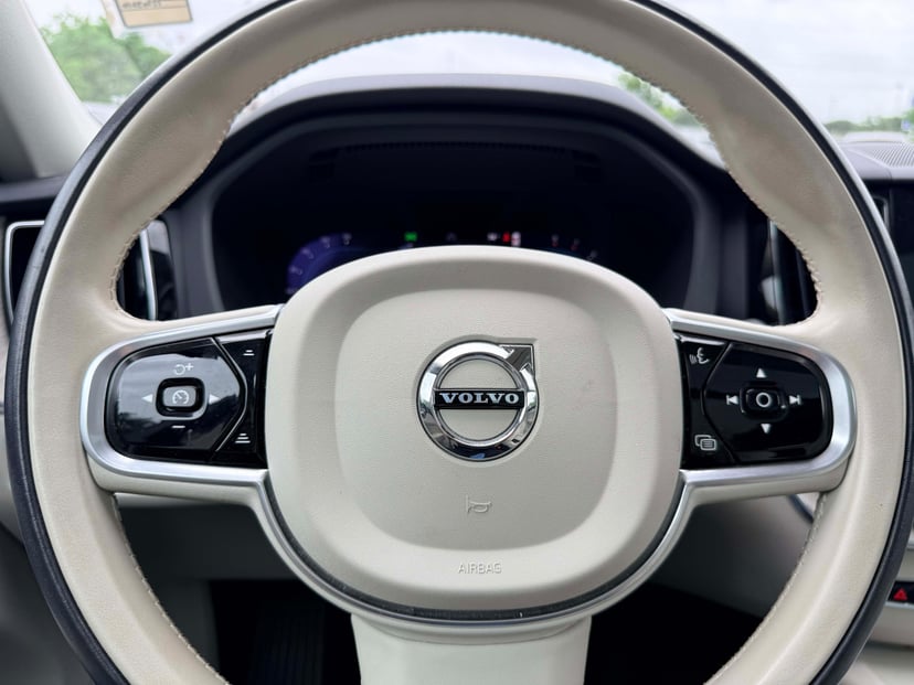 2023 Volvo XC60 - Image 15