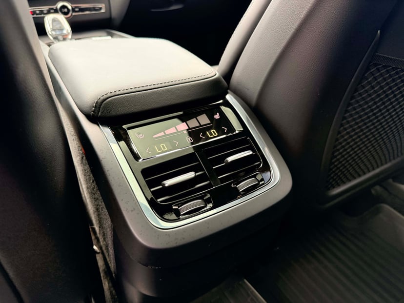 2024 Volvo XC60 - Image 16