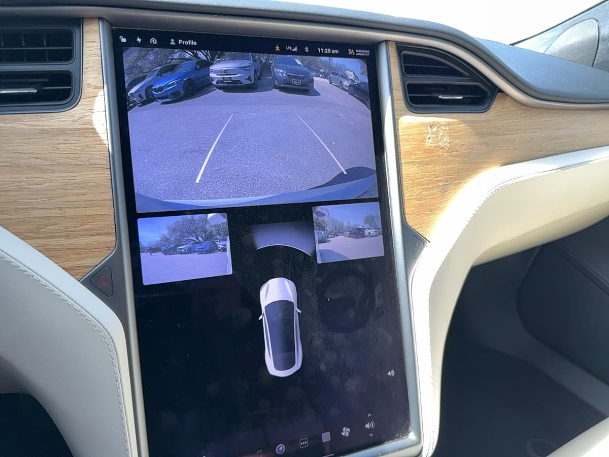 2020 Tesla Model S - Image 21