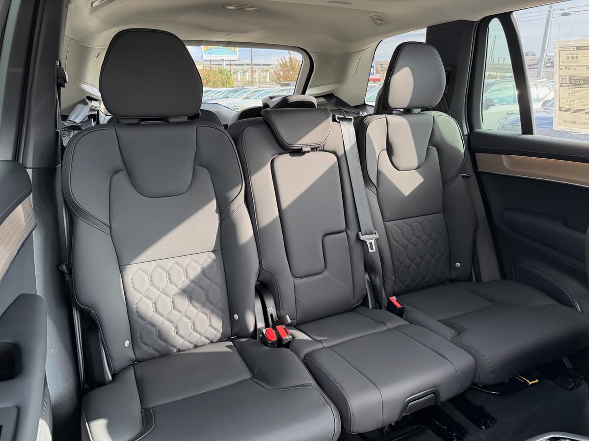 2026 Volvo XC90 - Image 10