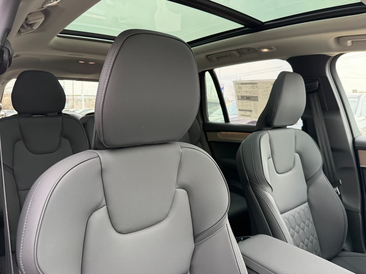 2026 Volvo XC90 - Image 9