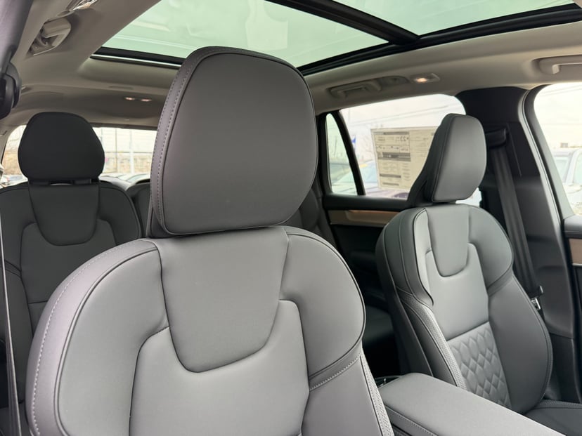 2026 Volvo XC90 - Image 8