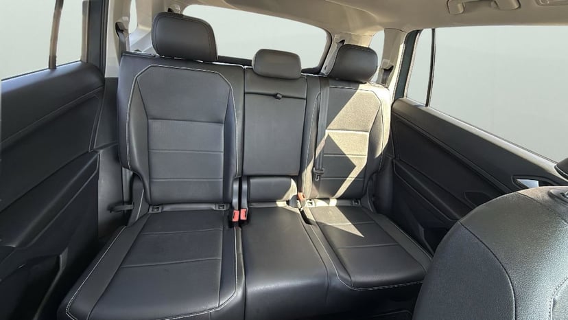 2021 Volkswagen Tiguan - Image 26