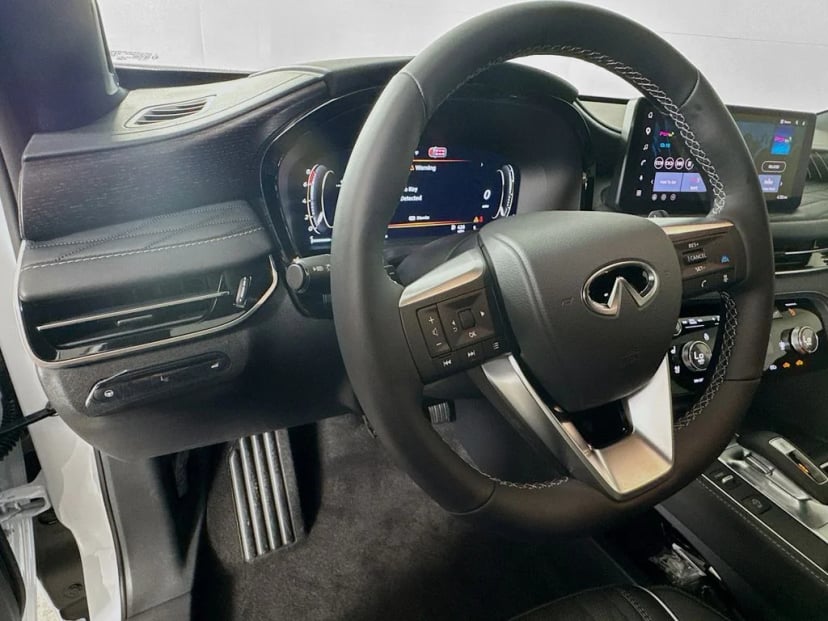 2027 INFINITI QX60 - Image 11